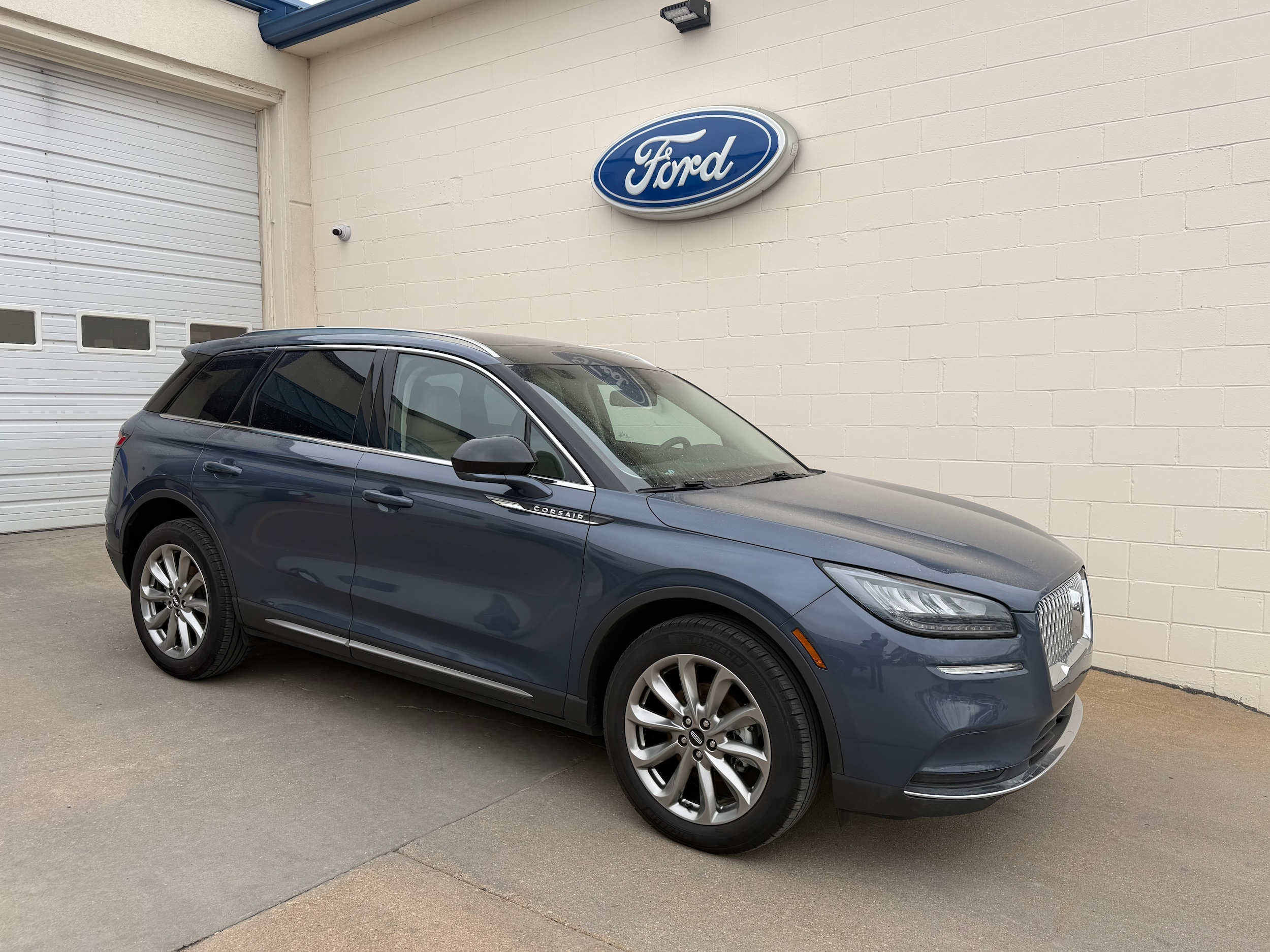 2022 Lincoln Corsair Base's photo