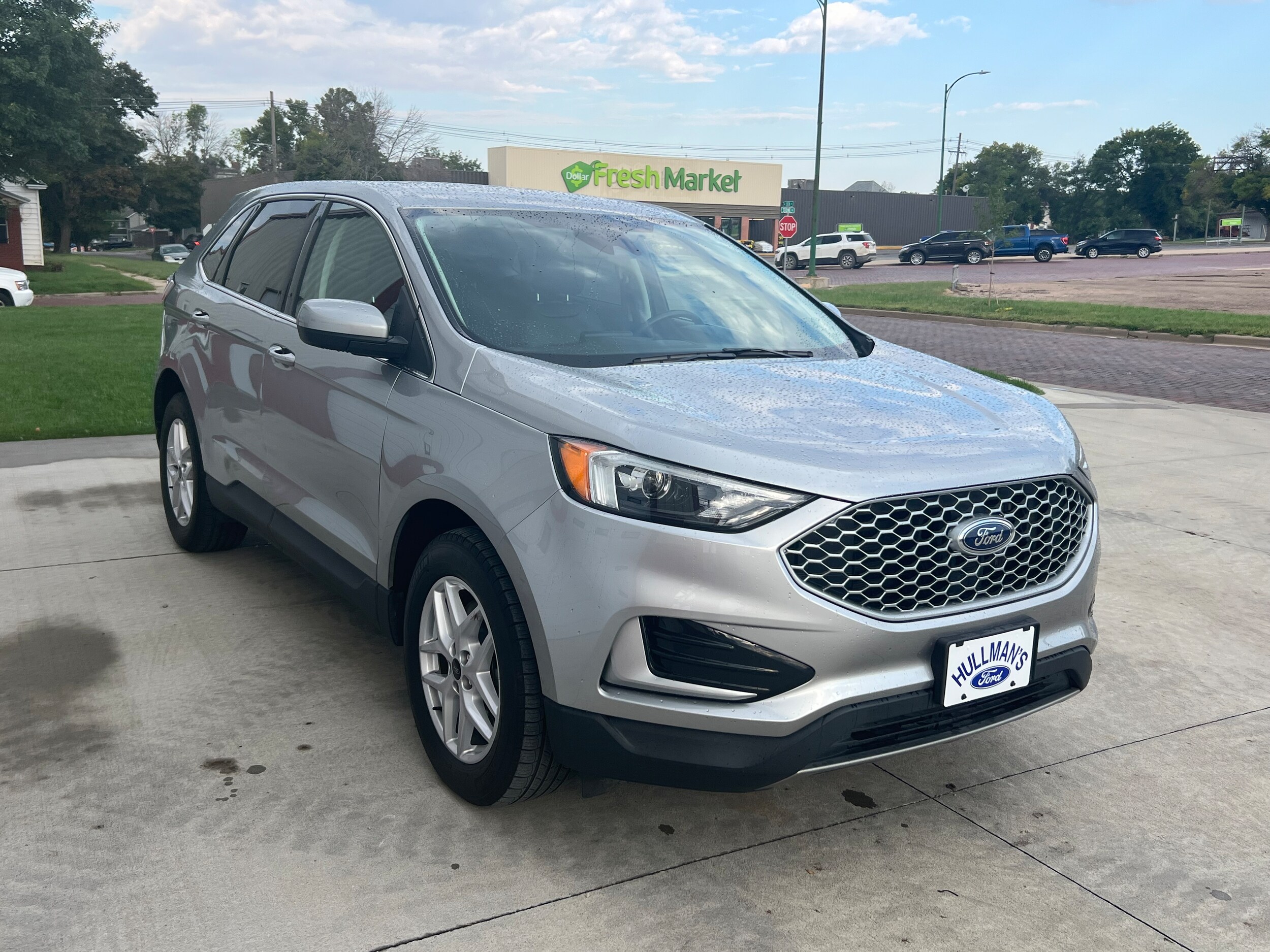 2023 Ford Edge SEL photo 3