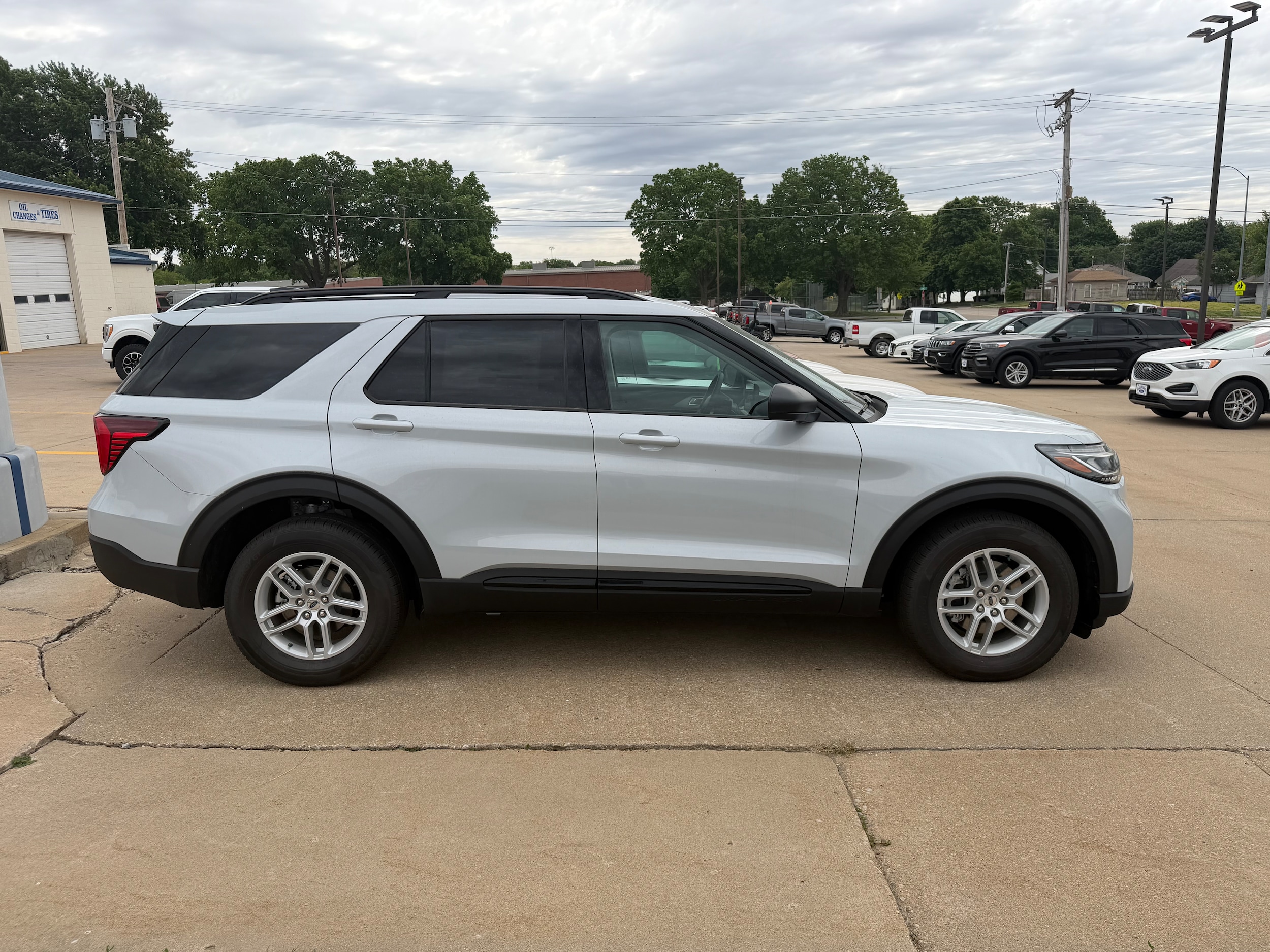 2026 Ford Explorer Active 4WD's photo