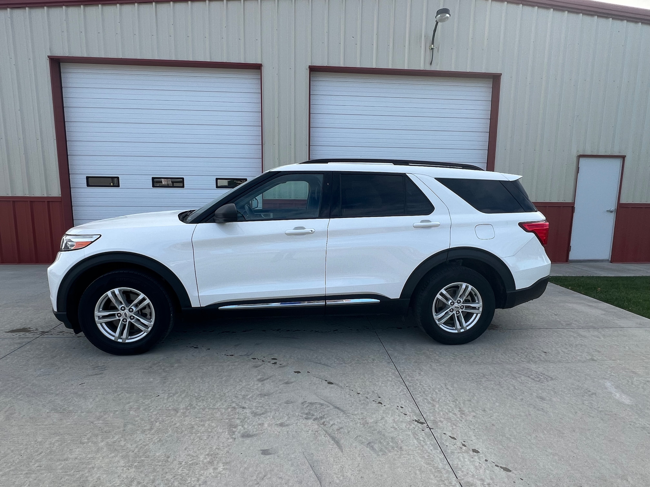 Used 2022 Ford Explorer XLT with VIN 1FMSK8DHXNGA14421 for sale in Kansas City
