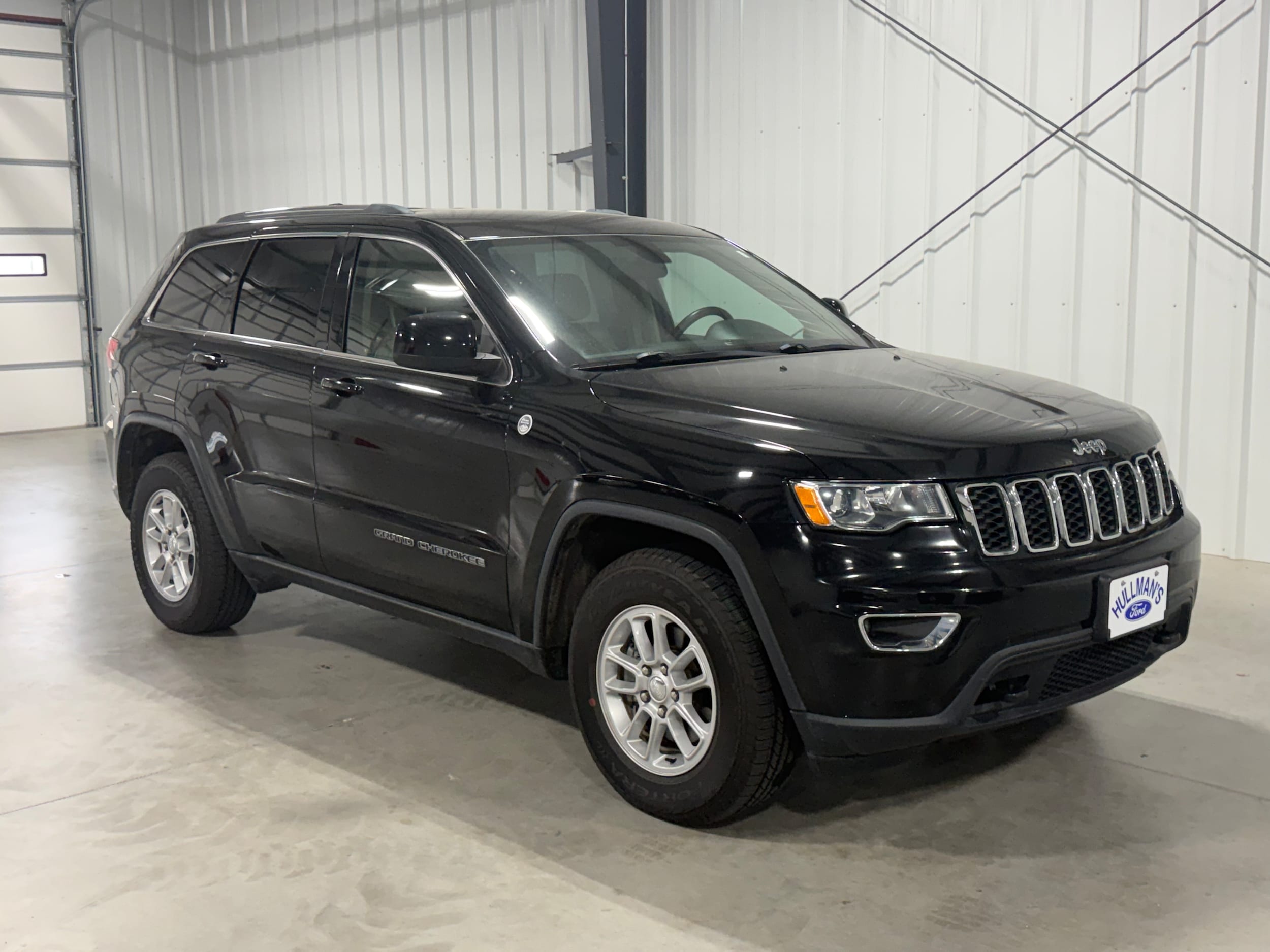 2019 Jeep Grand Cherokee Laredo E 4WD's photo