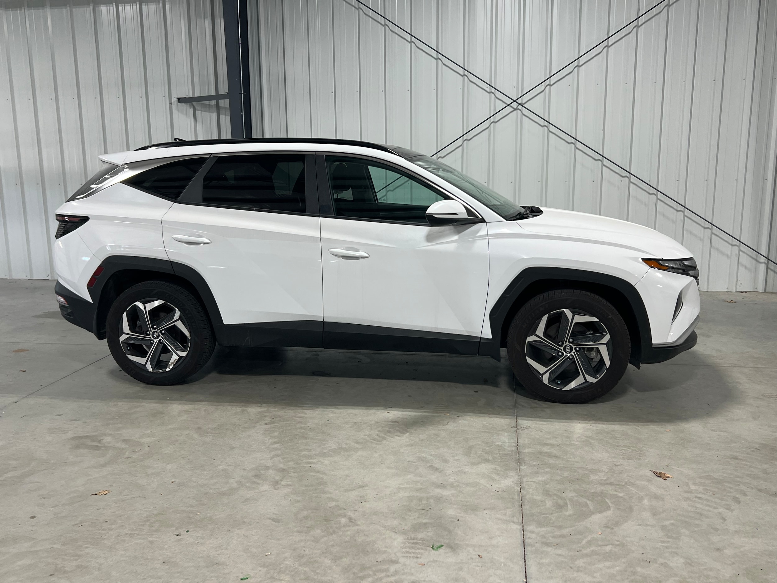 Used 2022 Hyundai Tucson SEL Convenience with VIN KM8JFCA17NU068495 for sale in Kansas City