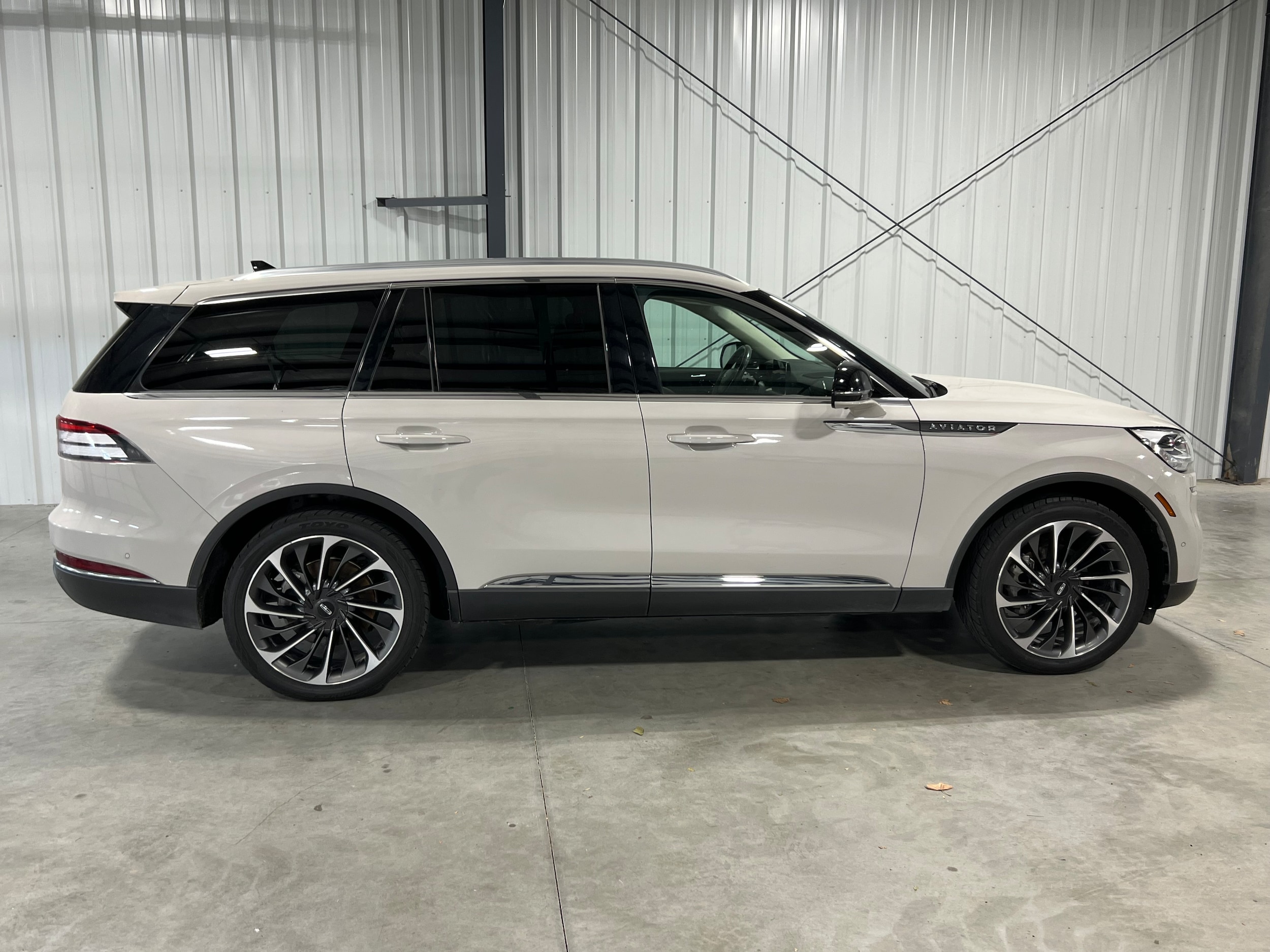 Used 2021 Lincoln Aviator Reserve with VIN 5LM5J7XC2MGL07171 for sale in Kansas City