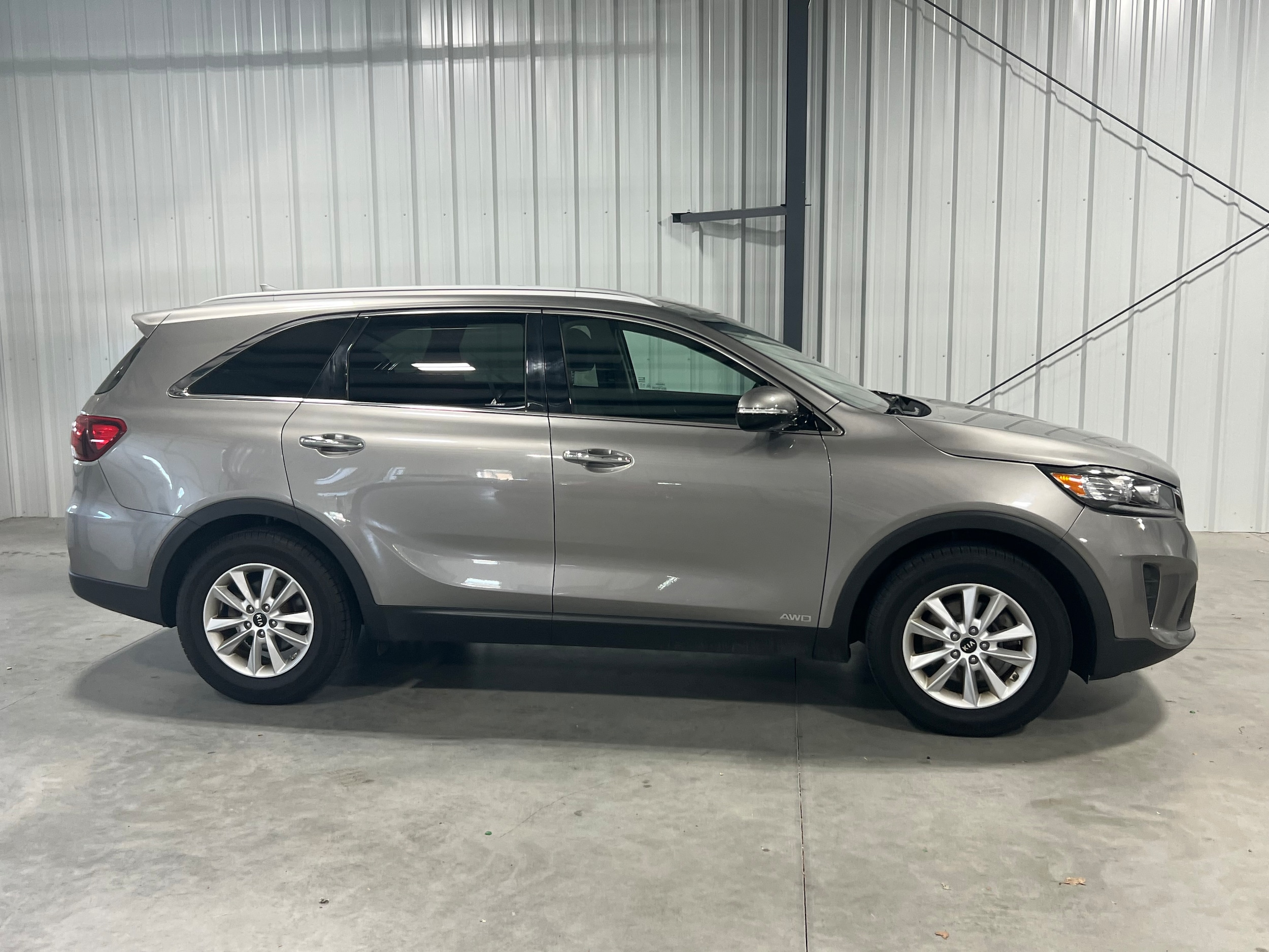 Used 2019 Kia Sorento LX with VIN 5XYPGDA36KG436083 for sale in Kansas City