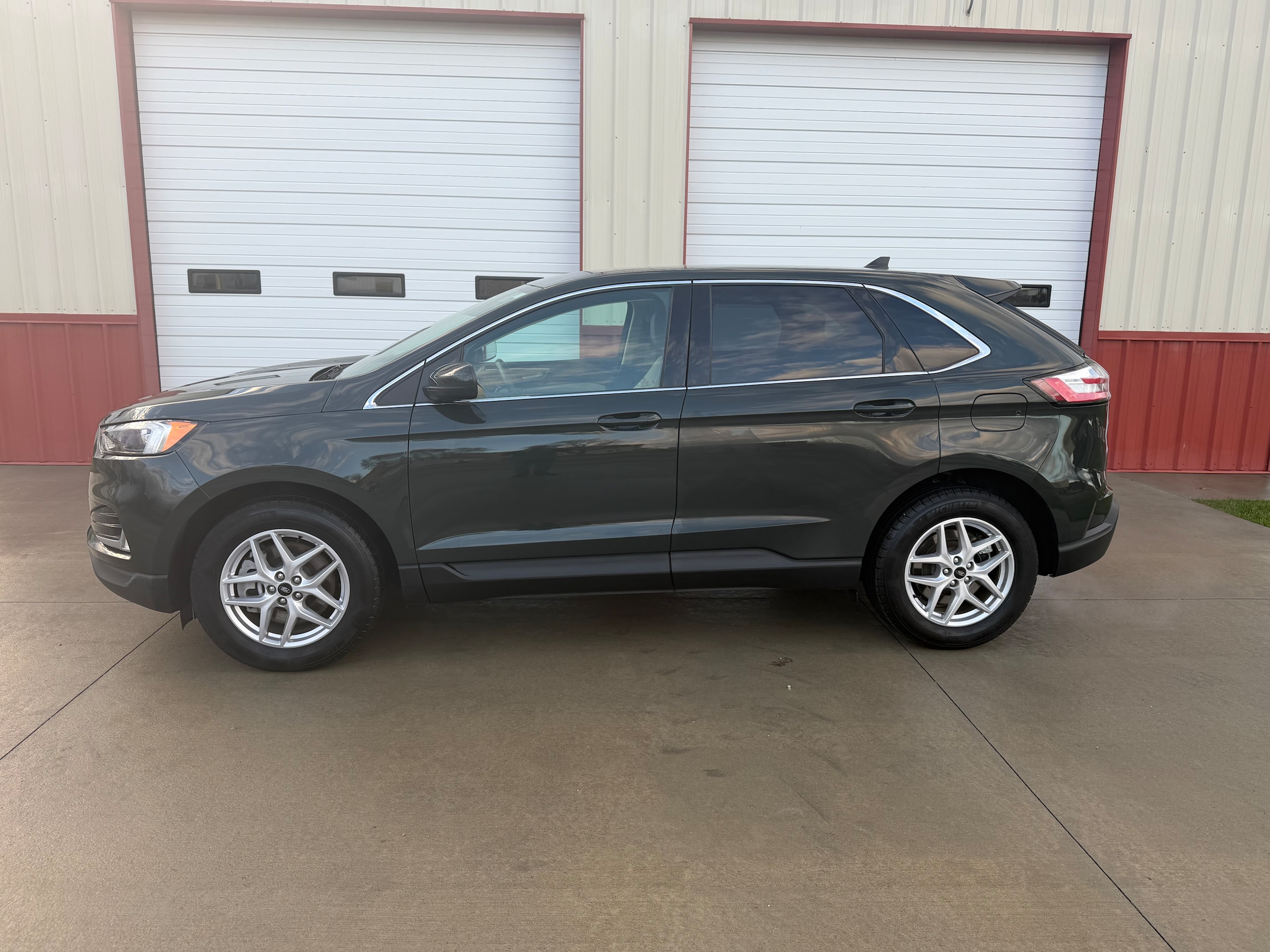 Used 2024 Ford Edge SEL with VIN 2FMPK4J92RBA30427 for sale in Kansas City
