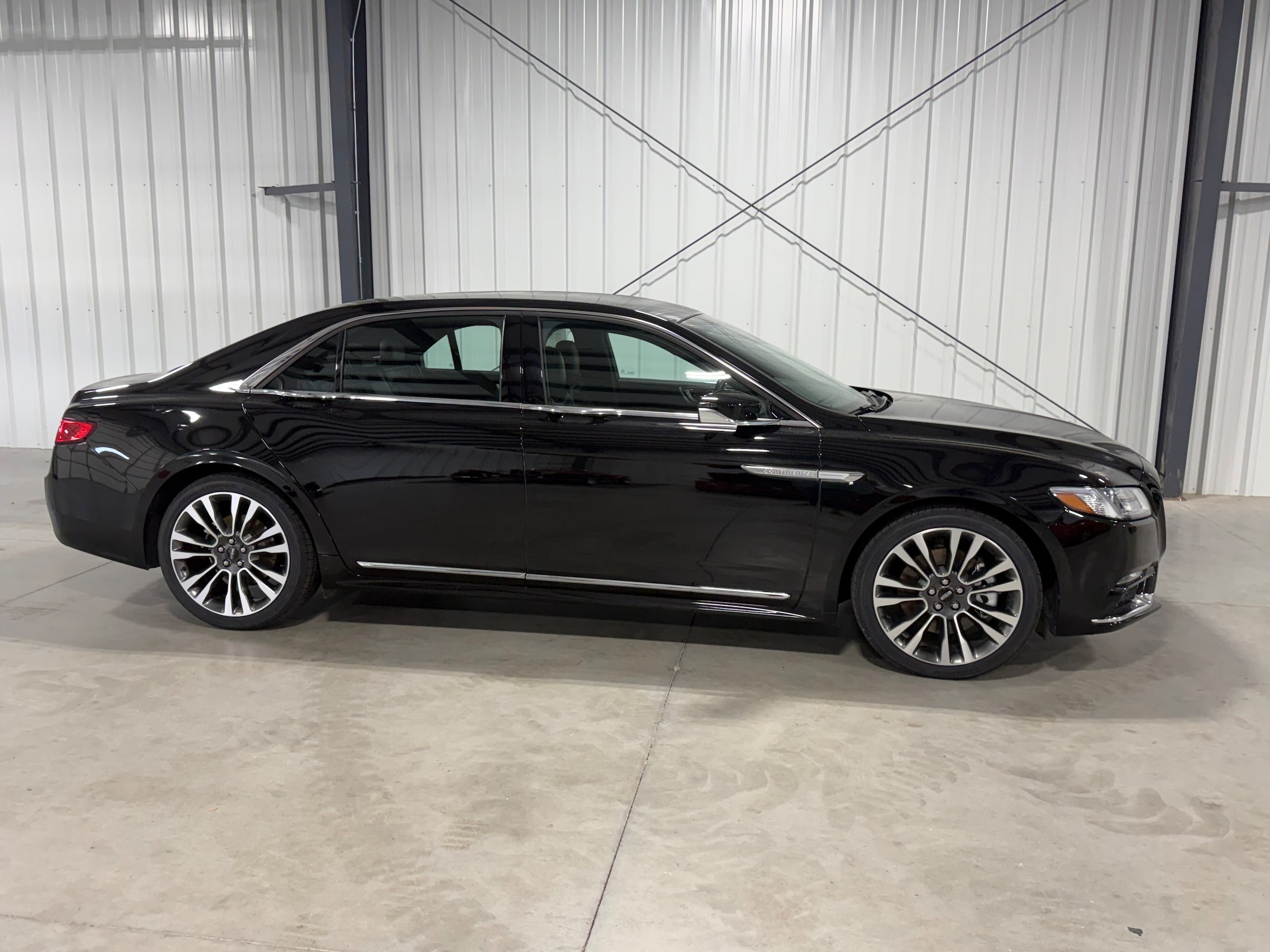 Used 2017 Lincoln Continental Reserve with VIN 1LN6L9RP0H5634604 for sale in Kansas City