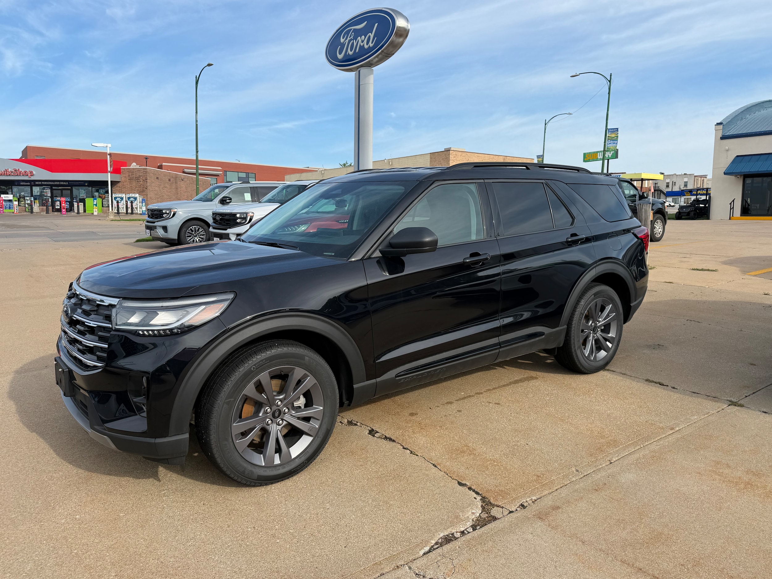 2026 Ford Explorer Active 4WD's photo