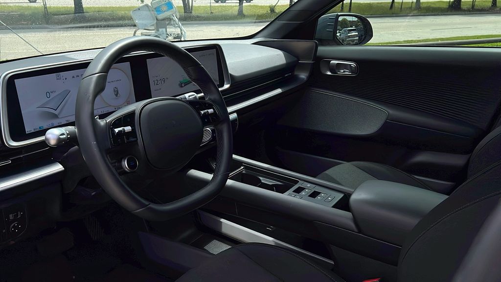 Used 2024 Hyundai IONIQ 6 SE with VIN KMHM24AA3RA070573 for sale in Humble, TX