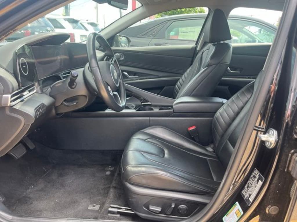 Certified 2024 Hyundai Elantra Limited Sedan
