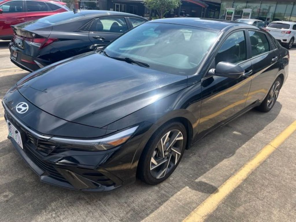 Certified 2024 Hyundai Elantra Limited Sedan