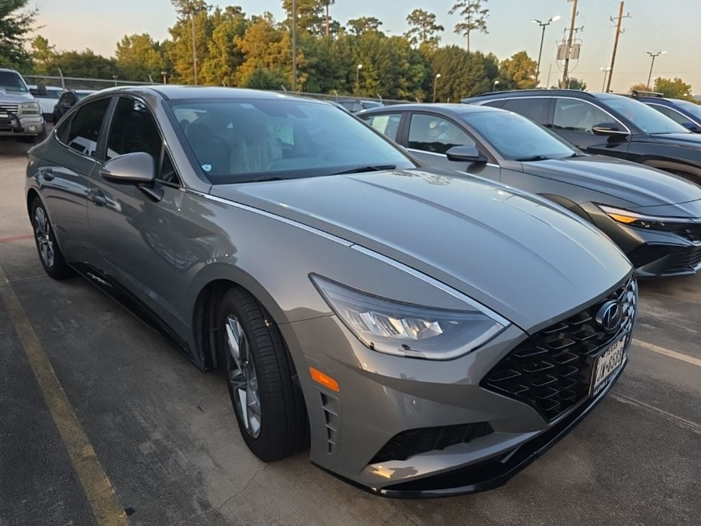 Used 2023 Hyundai Sonata SEL Sedan