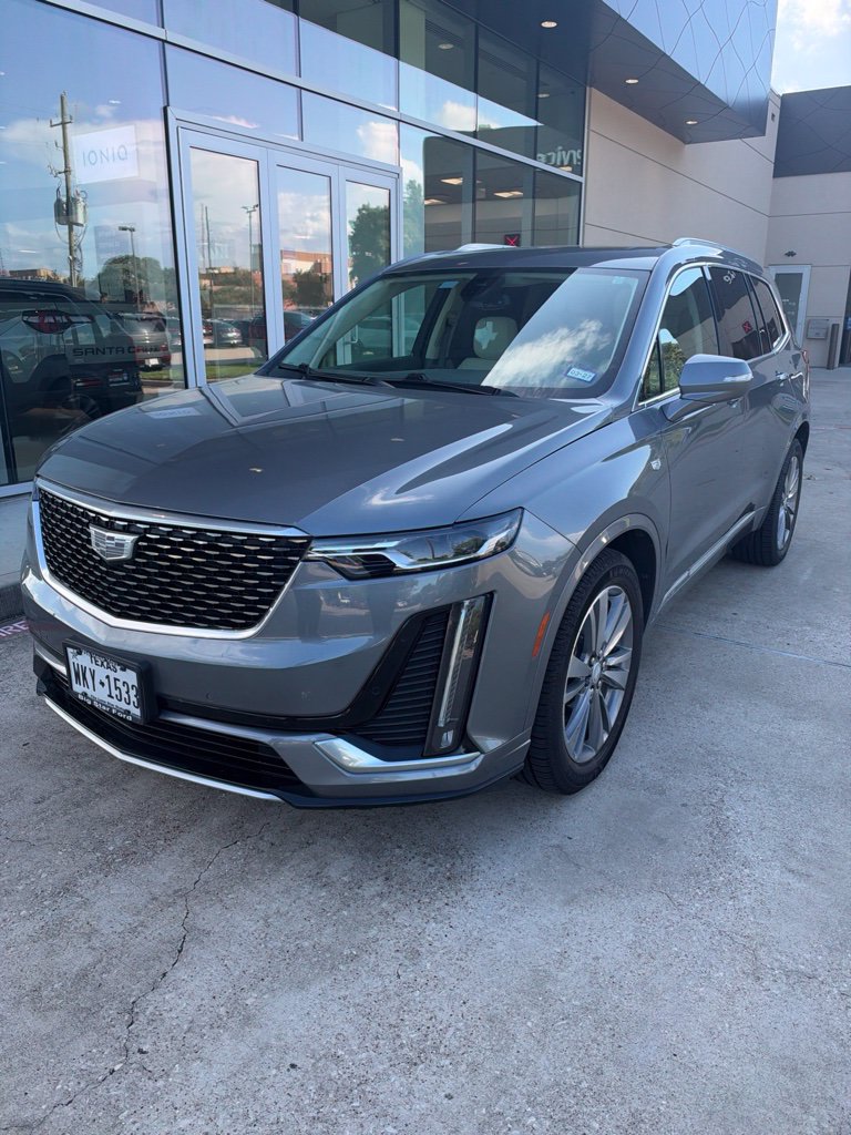2022 Cadillac XT6