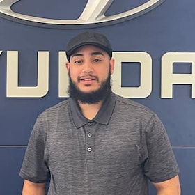 Staff member Frank Machado from ID_7ef9ff8e5afe