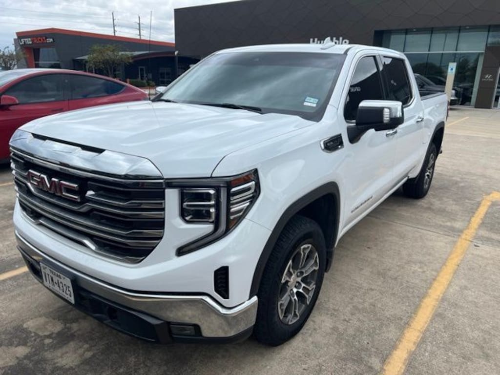 Used 2025 GMC Sierra 1500 SLT Truck