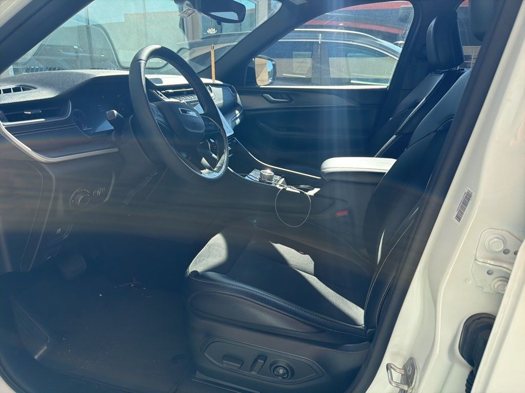 Used 2023 Jeep Grand Cherokee L Altitude SUV