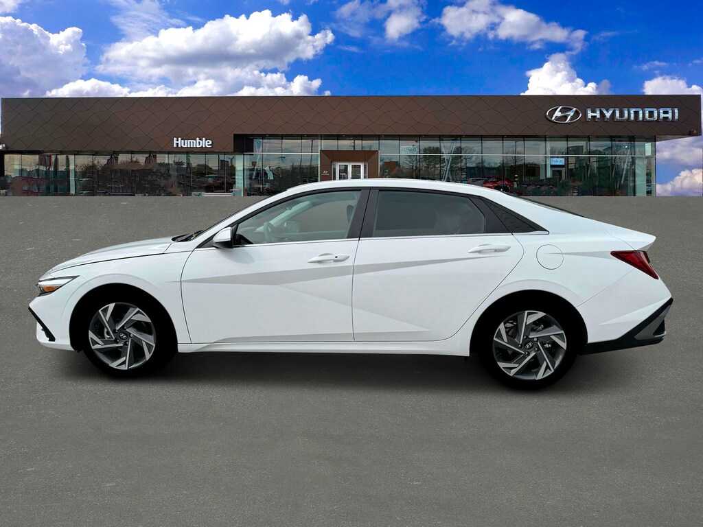 New 2025 Hyundai Elantra SEL Convenience Sedan