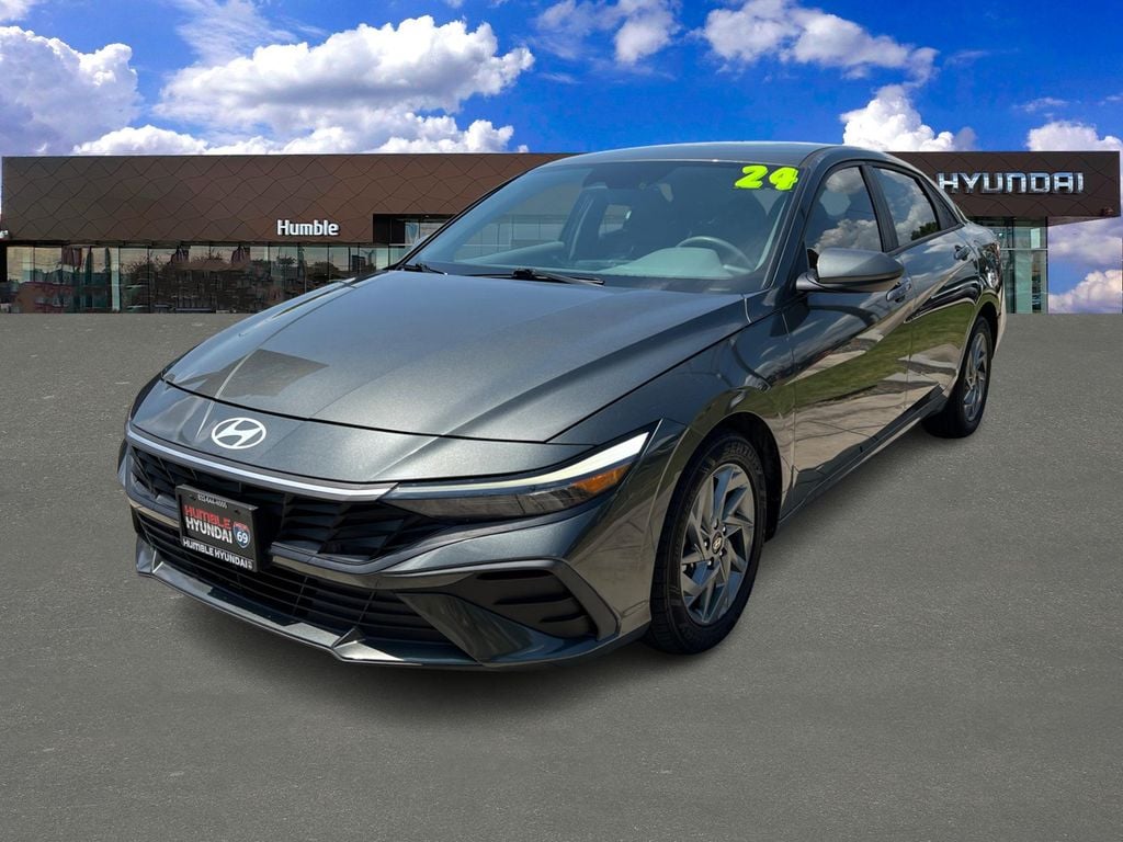 Used 2024 Hyundai Elantra SEL Sedan