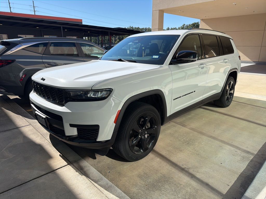 2023 Jeep Grand Cherokee L Altitude's photo