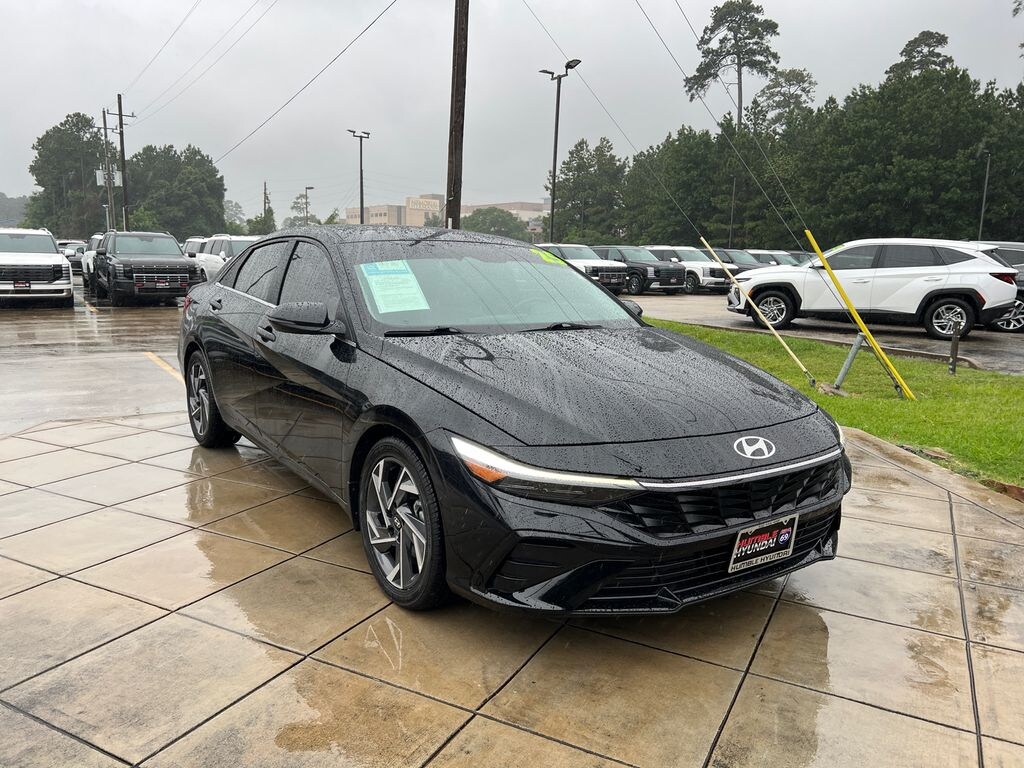 Used 2025 Hyundai Elantra Hybrid Limited Sedan