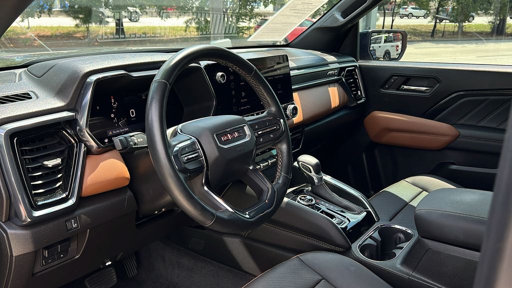 2023 Gmc Canyon AT4 photo 2