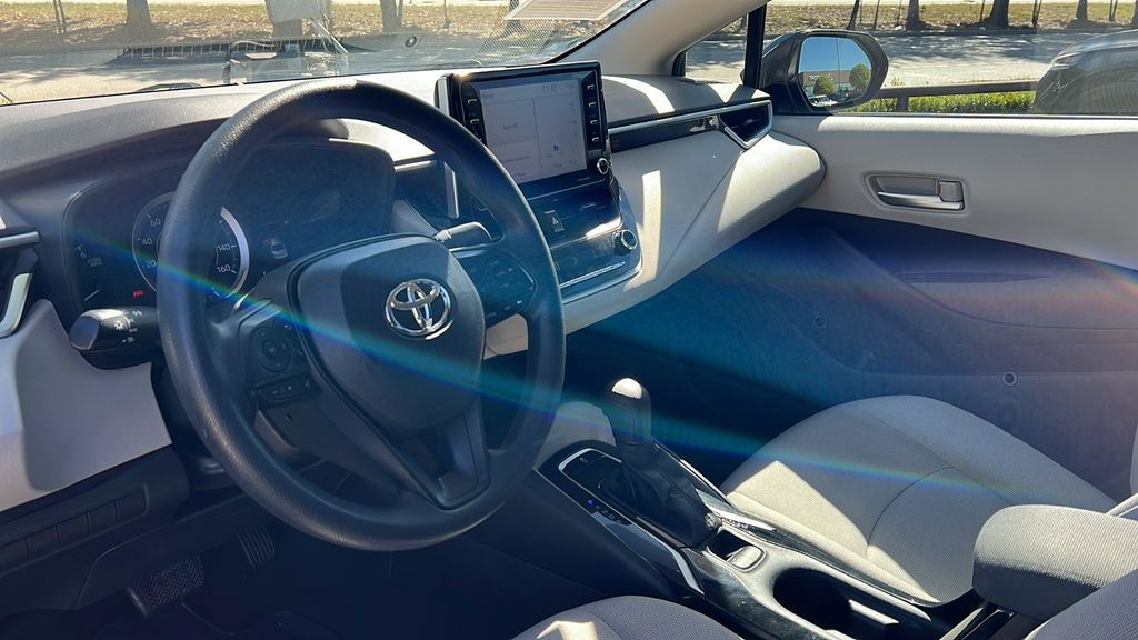 Used 2021 Toyota Corolla LE Sedan