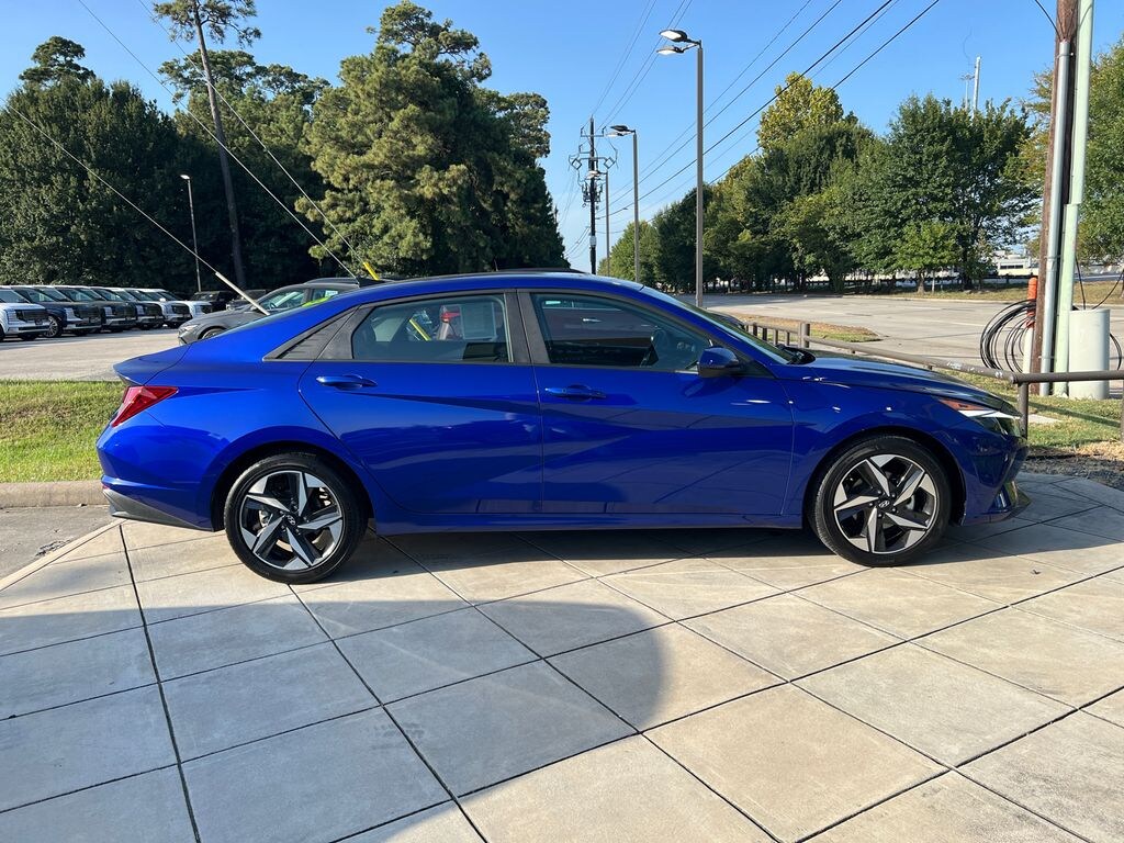 Used 2023 Hyundai Elantra SEL Sedan