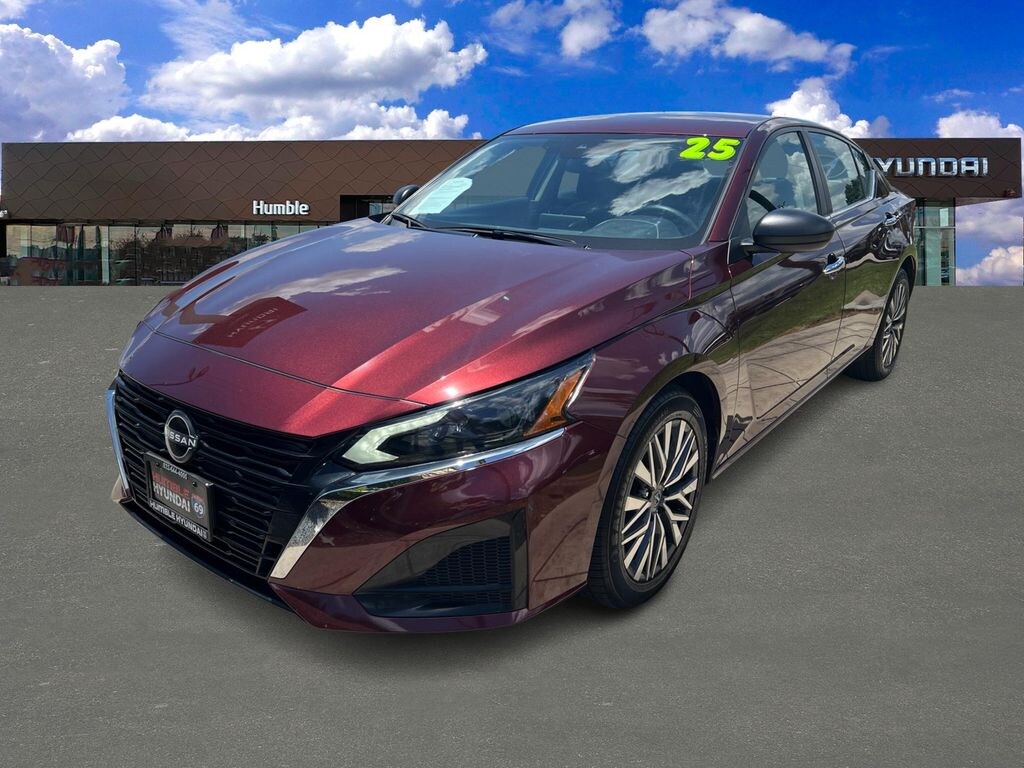 Used 2025 Nissan Altima 2.5 SV Sedan