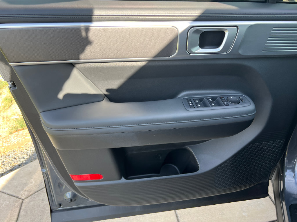 2025 Hyundai Santa Fe SEL - Photo 18
