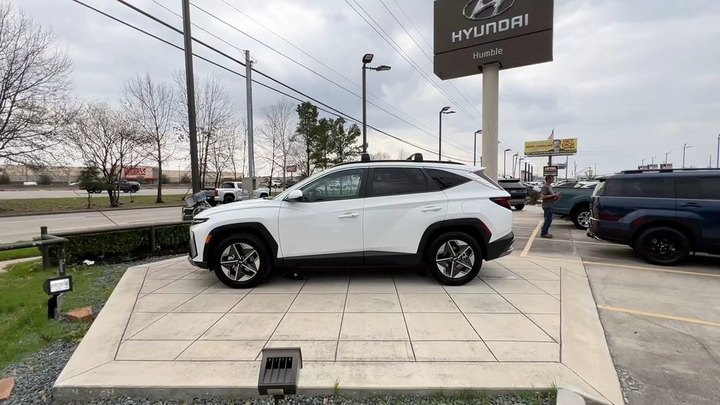 New 2026 Hyundai Tucson SEL FWD SUV