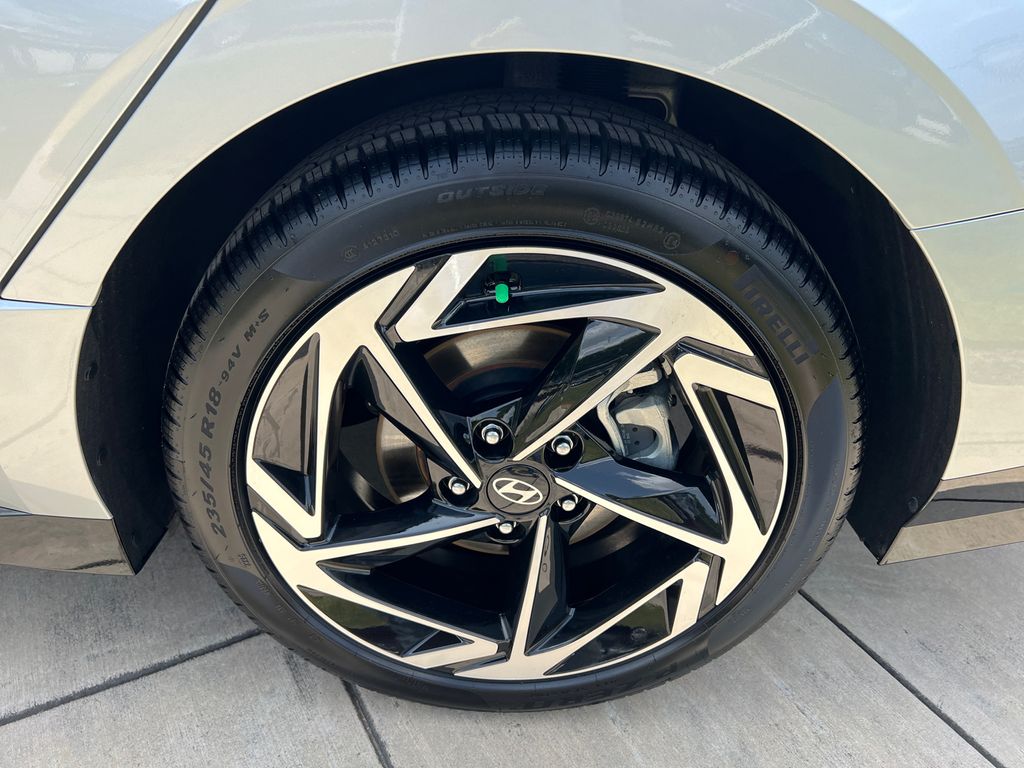 2026 Hyundai Sonata SEL - Photo 14