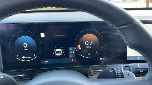 2025 Hyundai Kona SEL Convenience - Photo 23