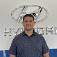 Staff member Oscar Duran from ID_b8eca5261265