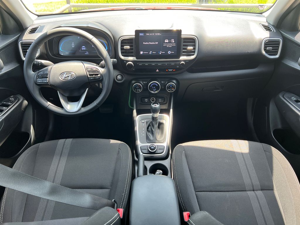 2024 Hyundai Venue SEL - Photo 24