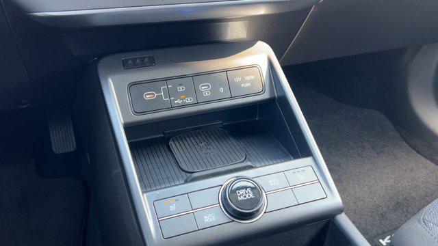 2025 Hyundai Kona SEL Convenience - Photo 31