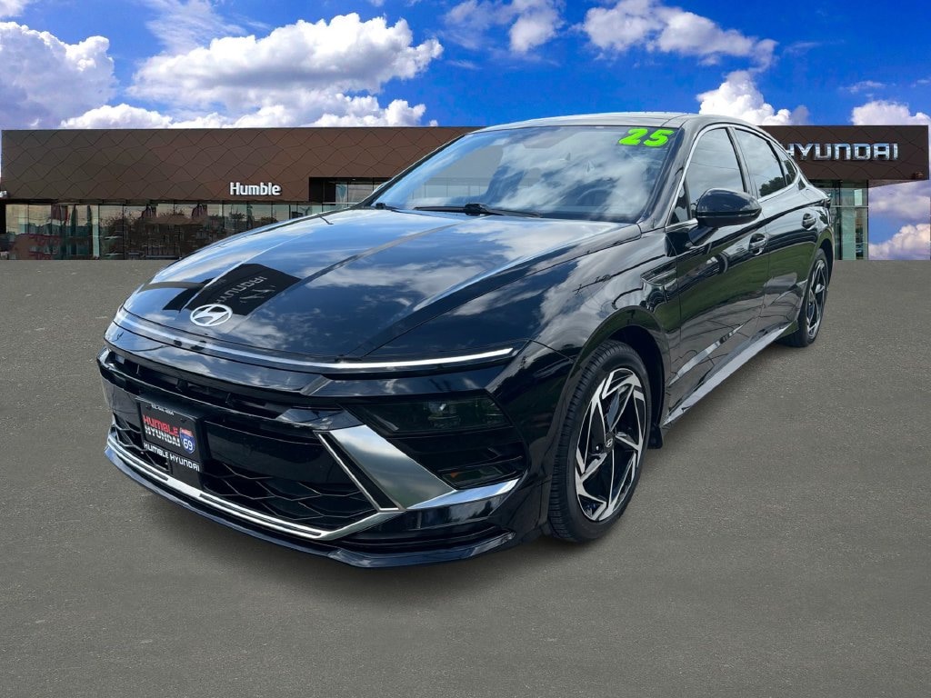 Certified 2025 Hyundai