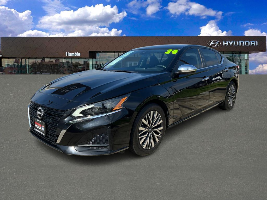 2024 Nissan Altima SV