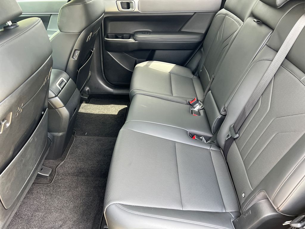 2025 Hyundai Santa Fe SEL - Photo 16