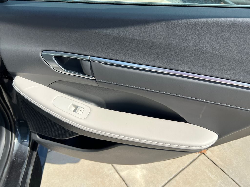 2023 Hyundai Sonata Limited - Photo 9