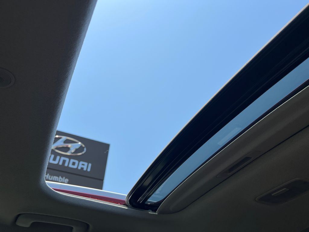 2024 Hyundai Venue SEL - Photo 20
