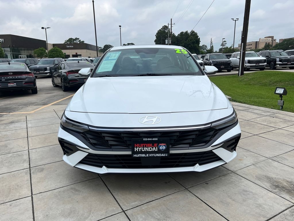 Used 2025 Hyundai Elantra Limited Sedan