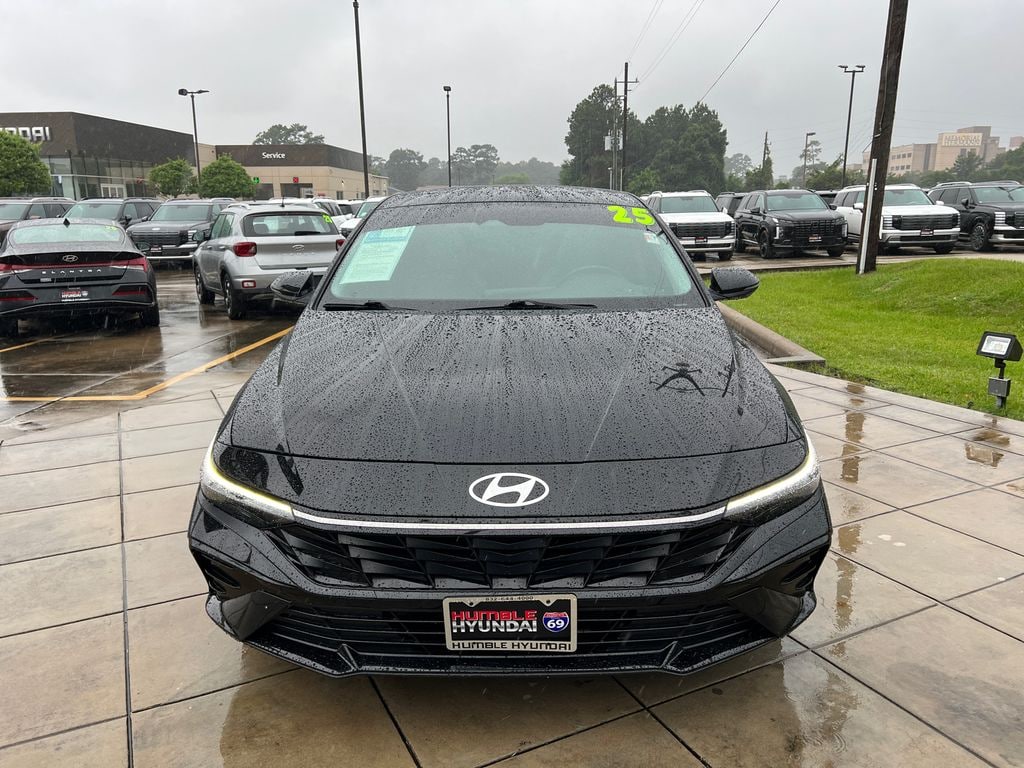 Used 2025 Hyundai Elantra Hybrid Limited Sedan
