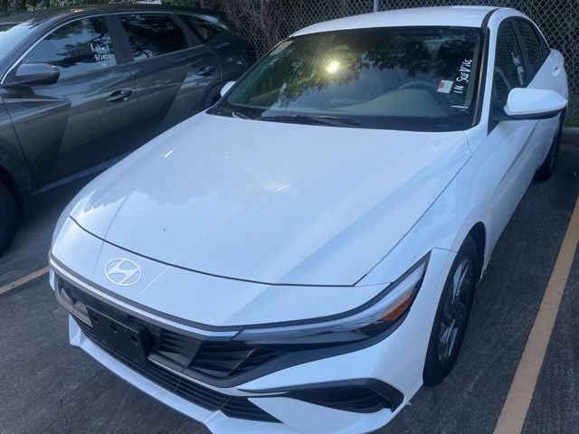 2024 Hyundai Elantra 2.0 SEL IVT's photo