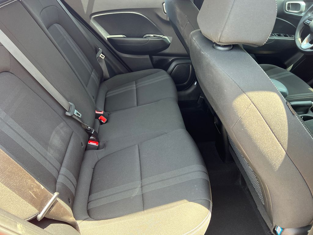 2024 Hyundai Venue SEL - Photo 10