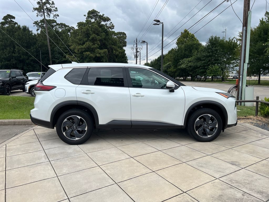 Used 2024 Nissan Rogue SV SUV