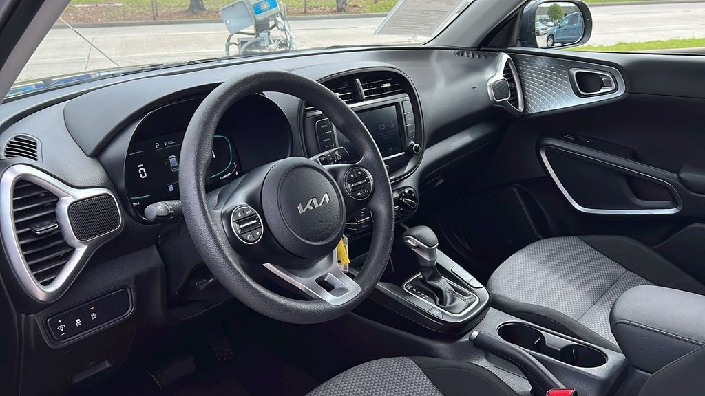 Used 2024 Kia Soul LX Hatchback