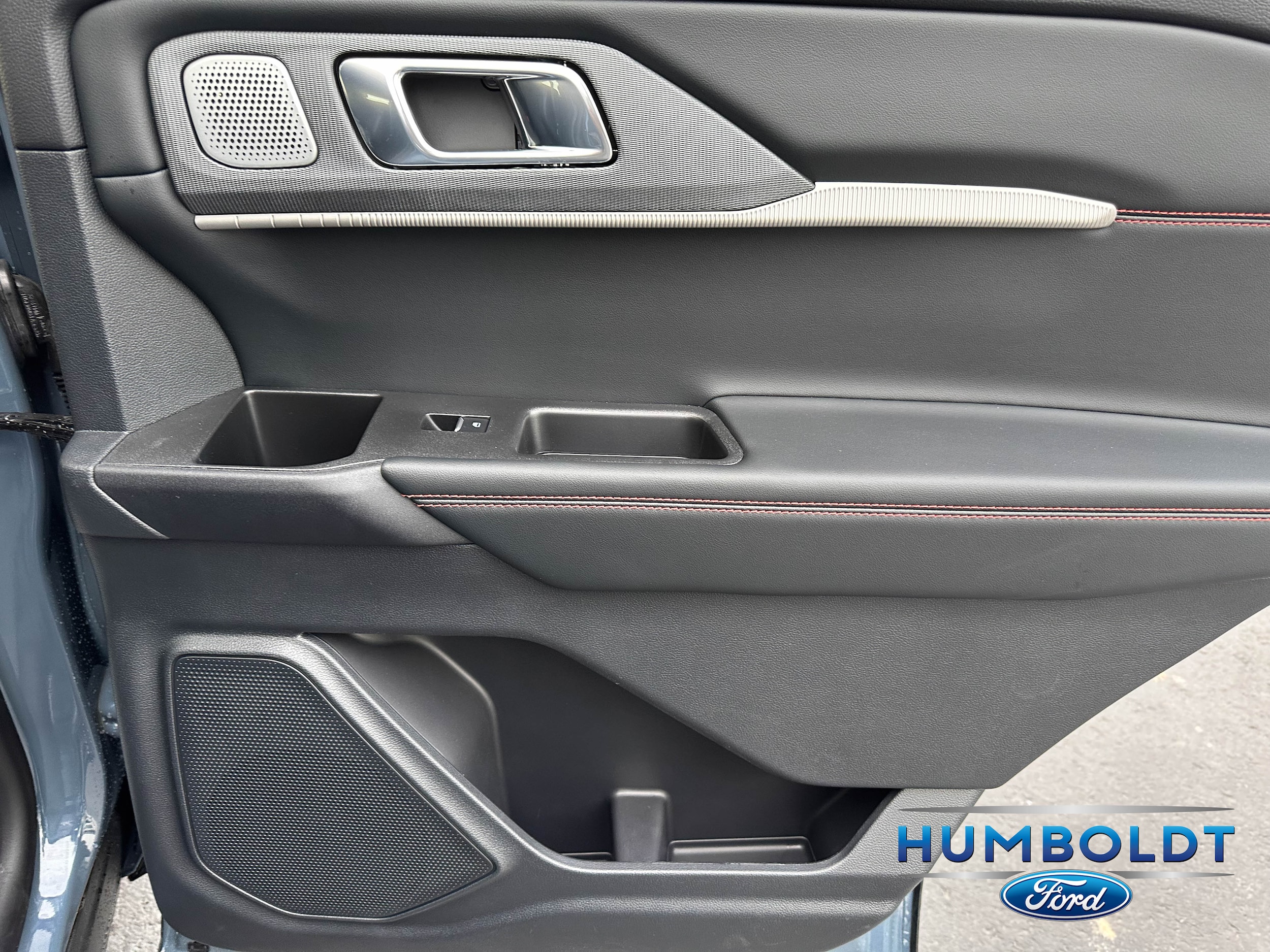 2026 Ford Explorer ST - Photo 28
