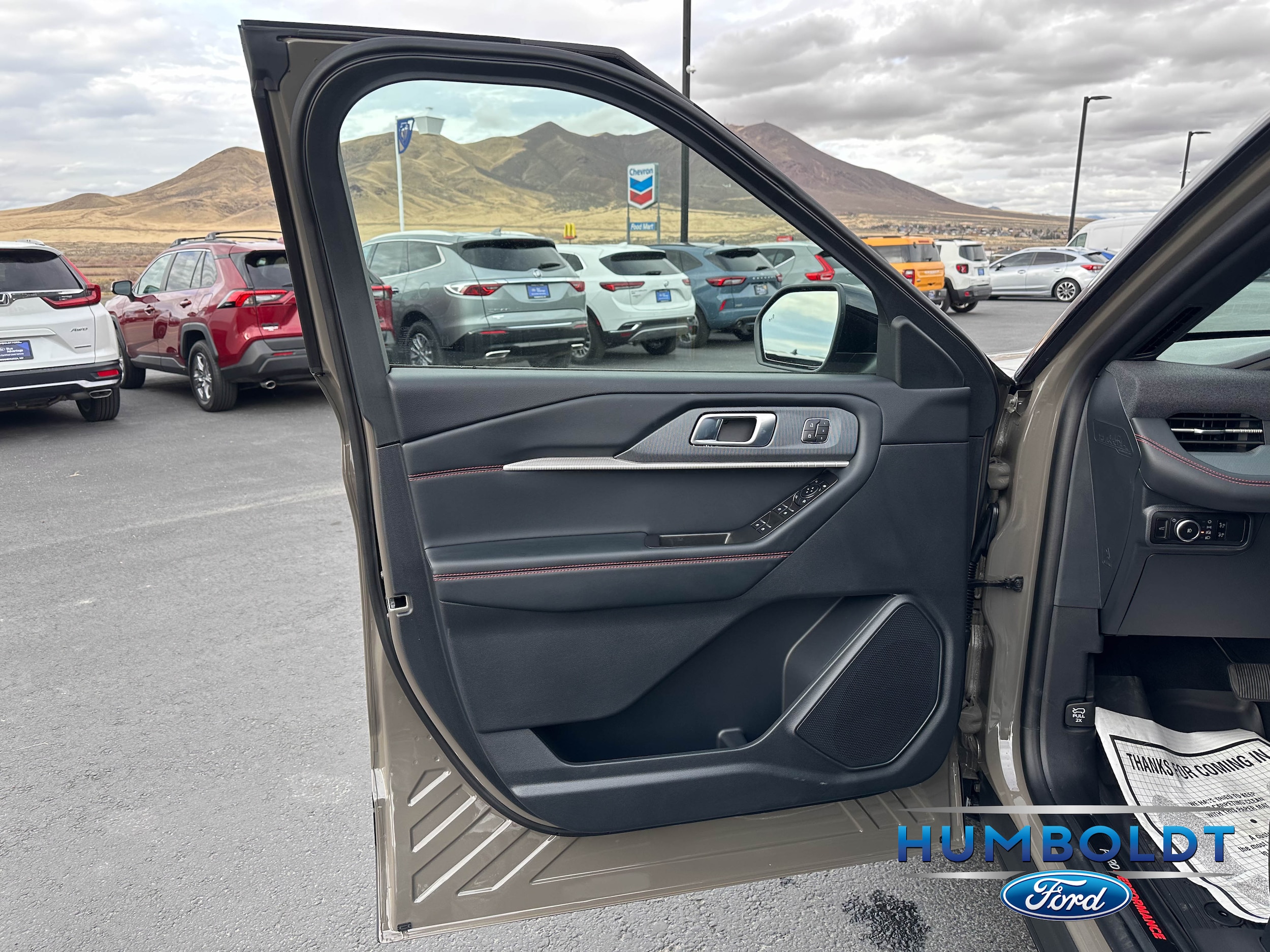 2026 Ford Explorer ST - Photo 10