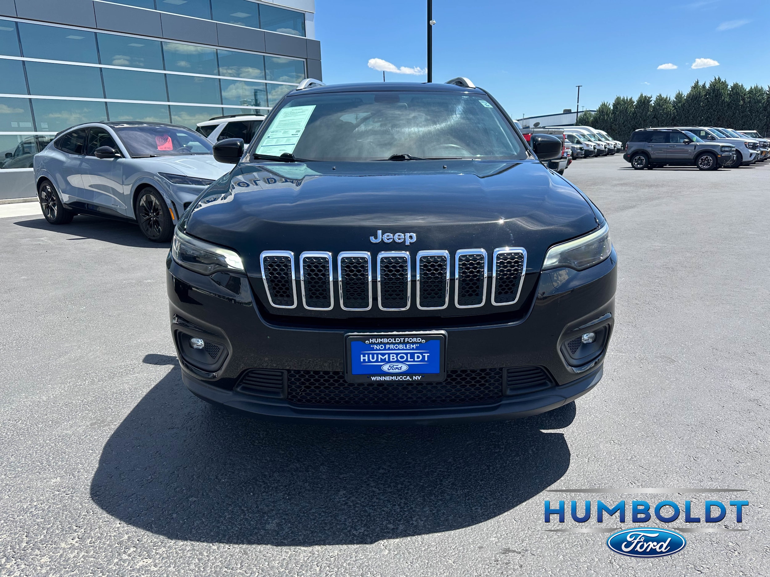 Certified 2019 Jeep Cherokee Latitude with VIN 1C4PJMCB0KD323783 for sale in Winnemucca, NV