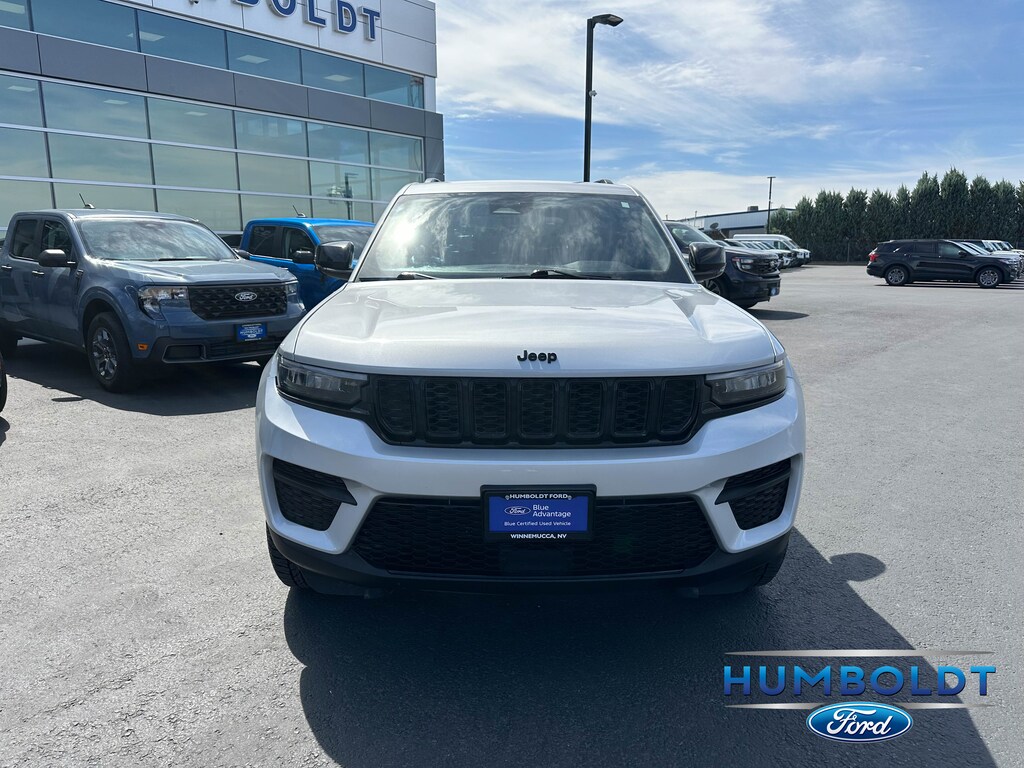 Certified 2024 Jeep Grand Cherokee Laredo SUV