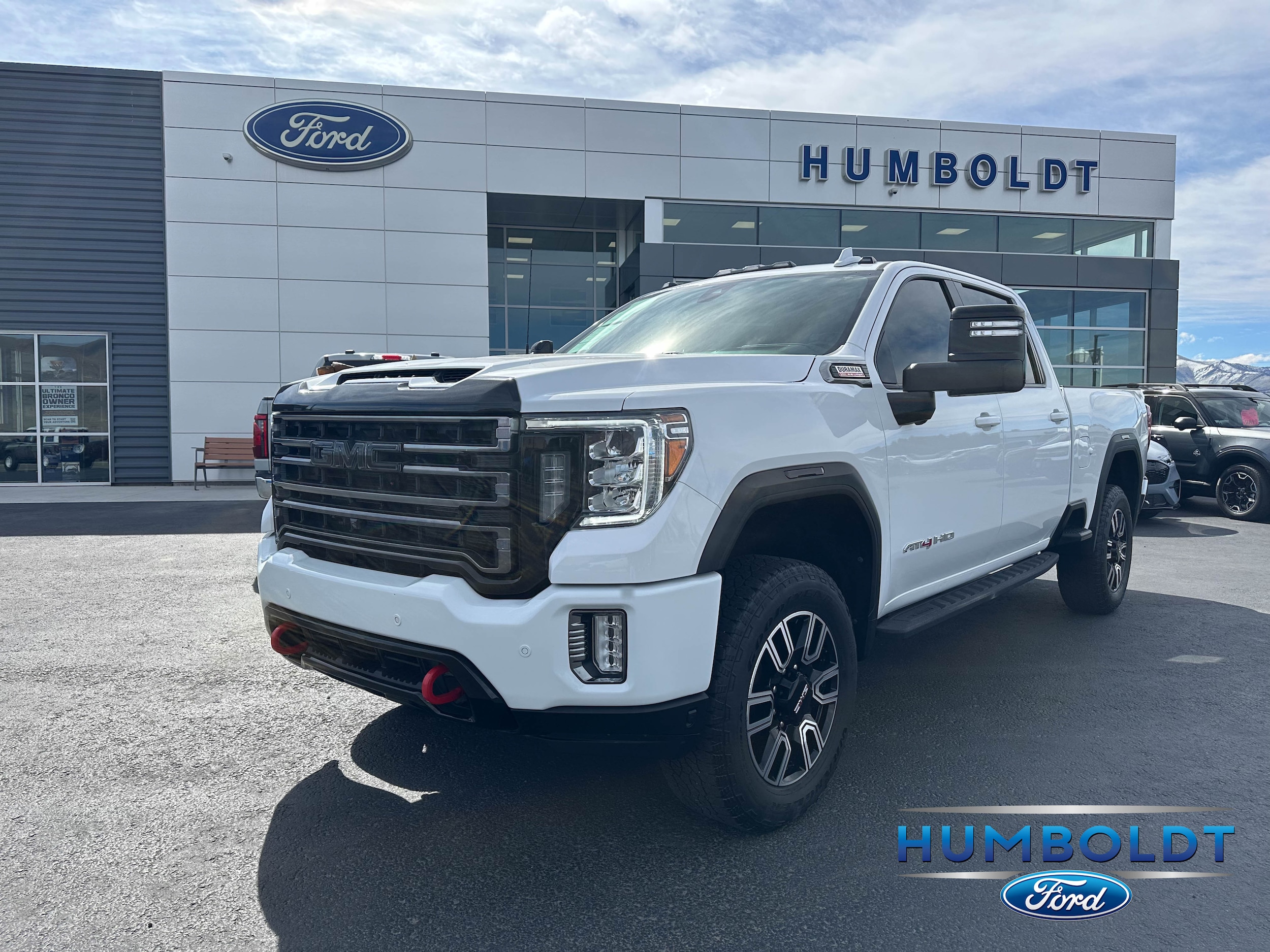 2021 GMC Sierra AT4 4WD Crew Cab Standard Box SRW's photo